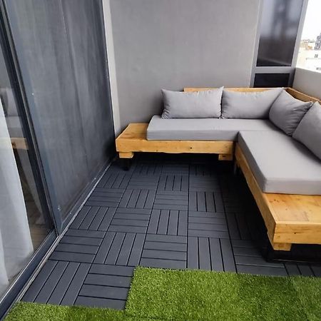 Superbe Appartement Avec Parking Gratuit Et Garde Dakar Esterno foto
