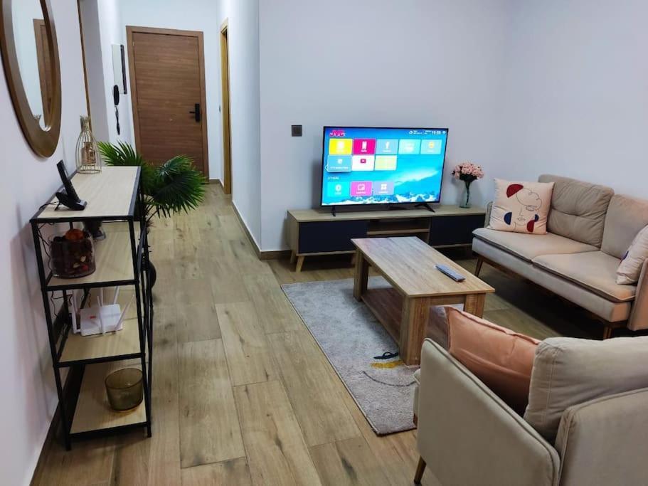 Superbe Appartement Avec Parking Gratuit Et Garde Dakar Esterno foto